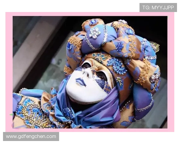 Osimhen 独特的面具造型