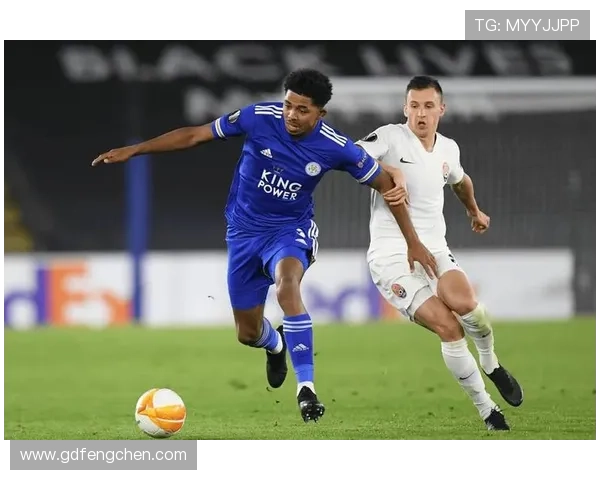 切尔西大规模引援效果争议:高投入能否转化为赛场表现,仍需实战检验 切尔西大规模引援效果争议:高投入能否转化为赛场表现,仍需实战检验