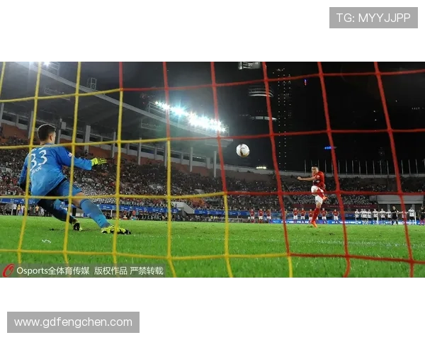 拜仁慕尼黑阵容豪华但结构合理性争议浮现，对球队稳定性与竞争表现的影响正逐步显现。