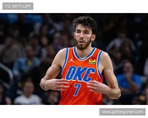 切特·霍姆格伦砍下高效篮下得分提升球队内线威胁